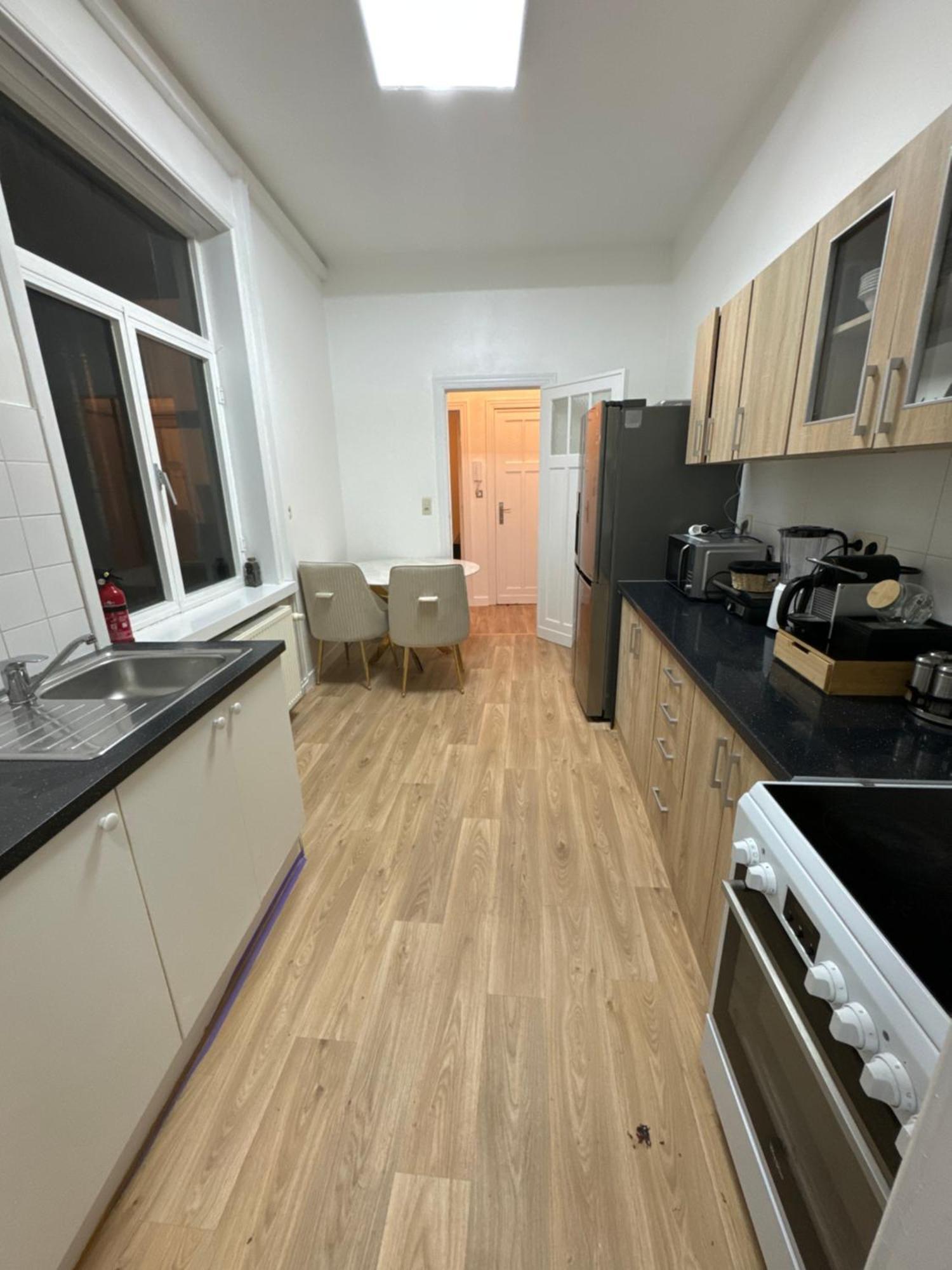 Appartement 2 Chambre Luxueuse A Jette Bryssel Exteriör bild